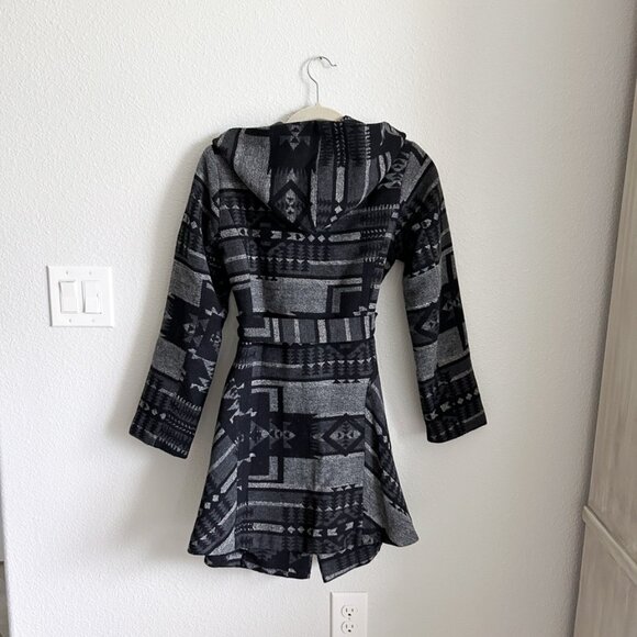 FOREVER 21 Hooded Aztec Boho Wrap Coat - Hippie Shawl Winter Jacket (S) - Picture 12 of 14